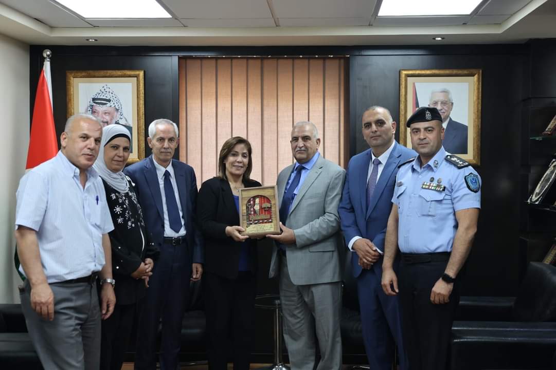 الخليلي: دعم صمود المرأة المقدسية ومؤسساتها أولوية وطنية قصوى