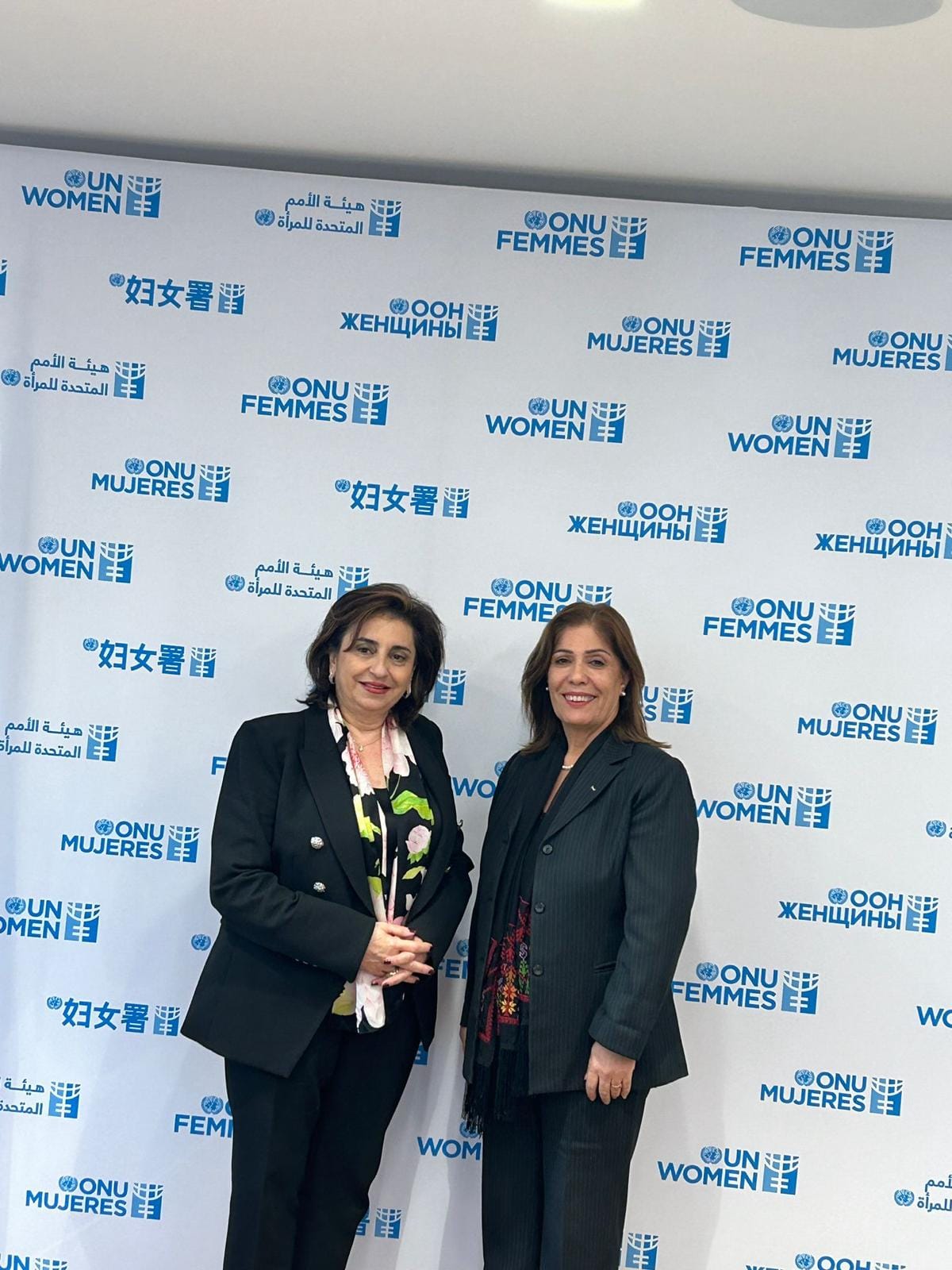 الوزيرة منى الخليلي تلتقي بالمديرة التنفيذية لهيئة الامم المتحدة للمرأة د. سيما بحوث على هامش فعاليات إحياء مجلس لذكرى القرار ١٣٢٥.