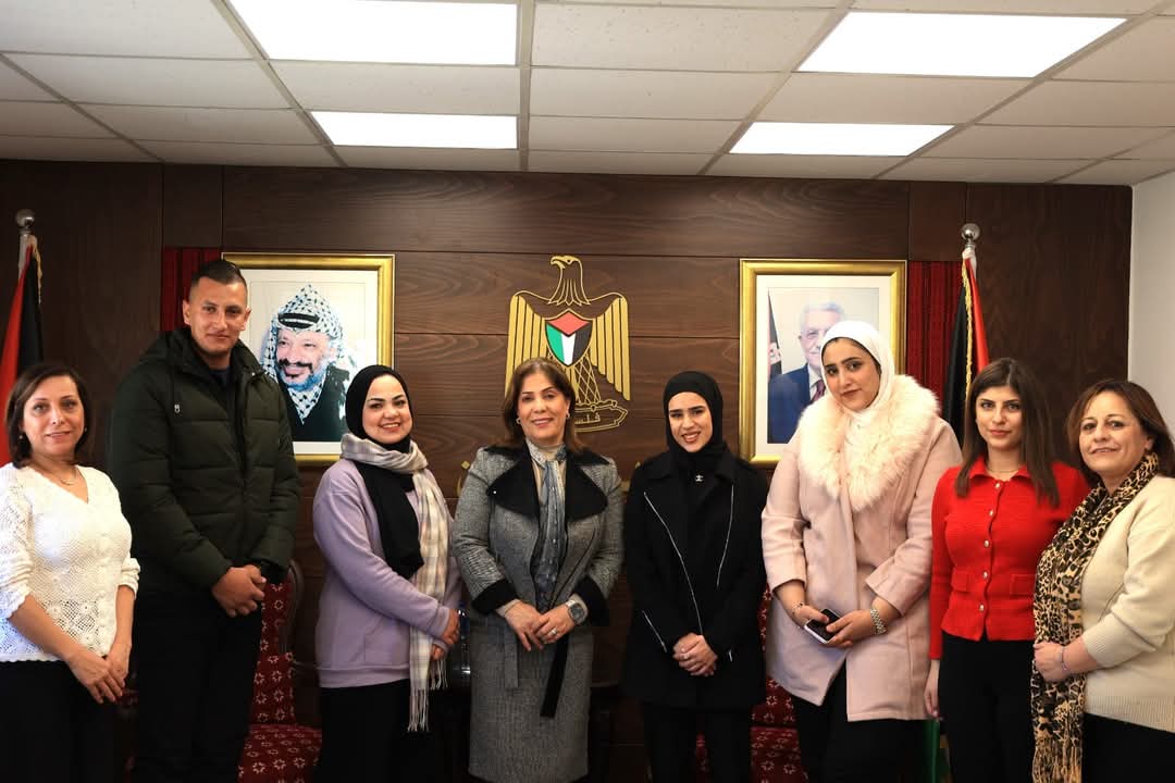 وزيرة  شؤون المرأة تلتقي مؤسسة "بيتنا الشبابي" وتؤكد على ضرورة إشراك الشباب في عملية التنمية