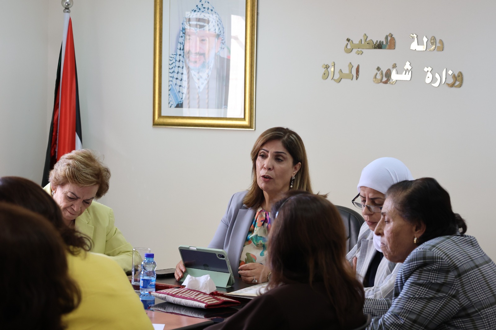 وزارة شؤون المرأة تطلق اللجنة الوطنية التوجيهية لدعم النساء والفتيات في مرحلة ما بعد العدوان