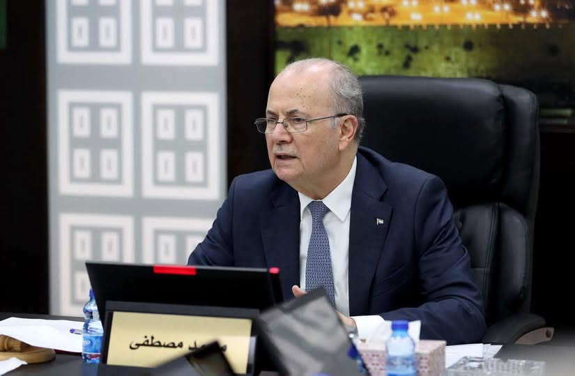 رئيس الوزراء بمناسبة اليوم الوطني للمرأة الفلسطينية: نساء فلسطين.. شريكات النضال وبناء مؤسساتنا الوطنية