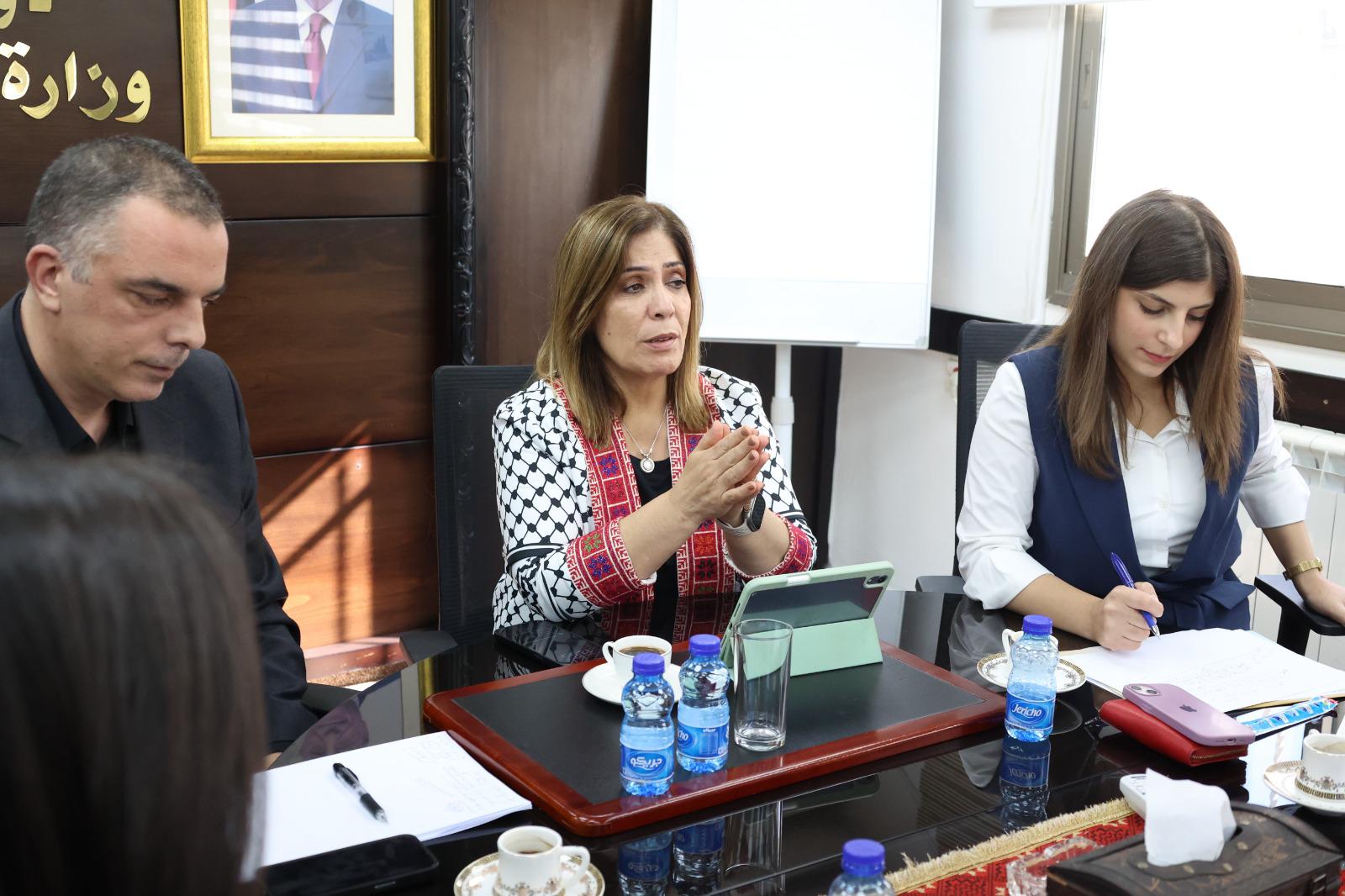 وزارة شؤون المرأة تعقد الاجتماع الرابع للجنة الاستشارية الشبابية لقضايا النوع الاجتماعي