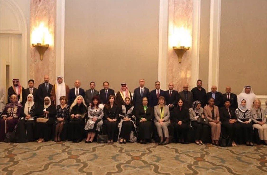 وزارة شؤون المرأة ومنظمة تنمية المرأة في التعاون الإسلامي تطلقان تقريرا حول أوضاع النساء الفلسطينيات في ظل العدوان